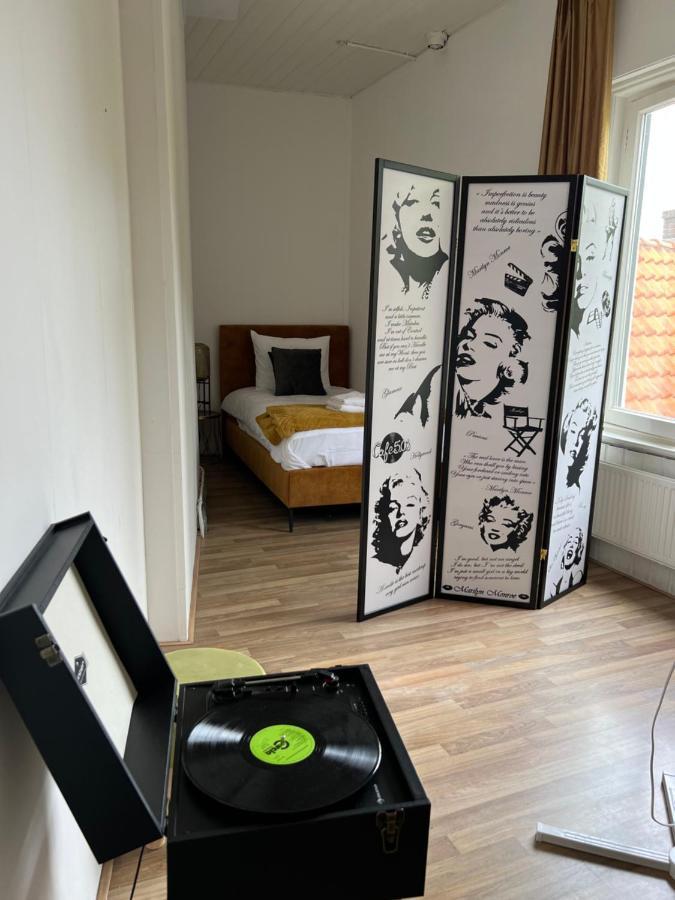 Monroe'S Stay Deventer Bagian luar foto